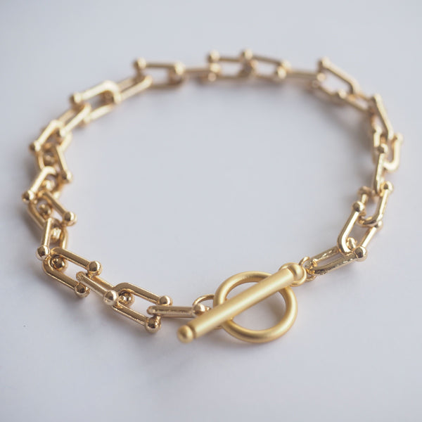 Gold U Cable Bracelet with Fob Clasp